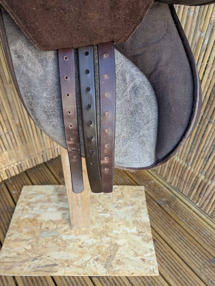 17.5" Brown Wintec Saddle