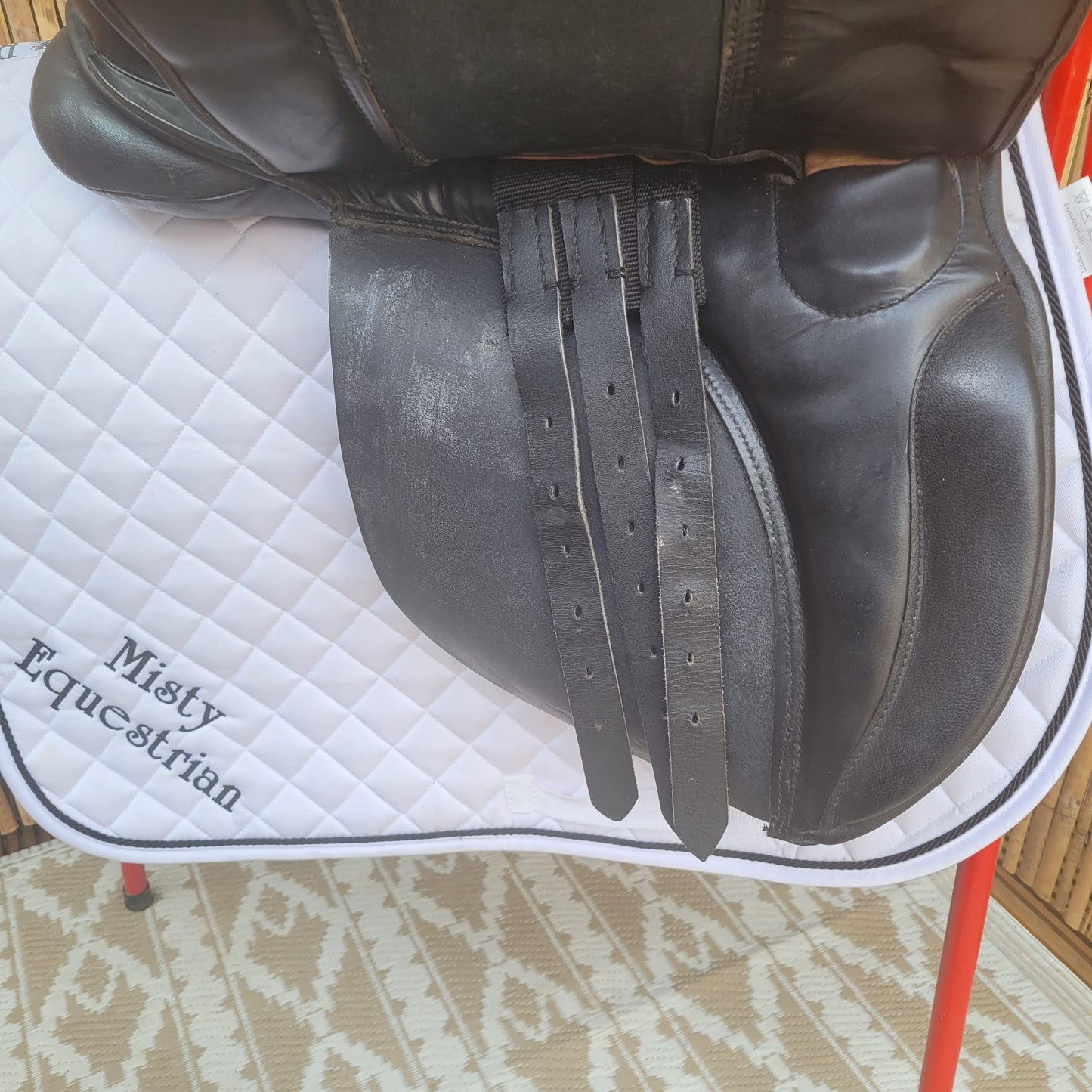 17" Black Wide/ Extra Wide Saddle