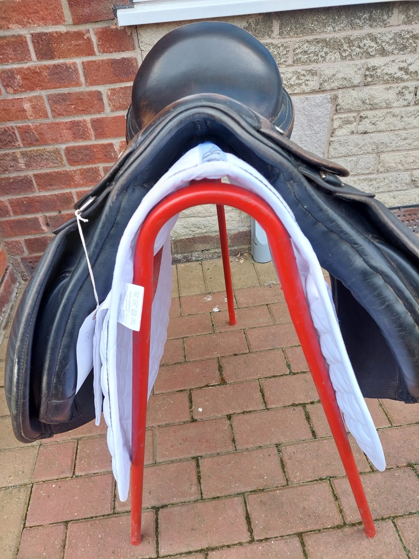 17.5 Black Oaklands House Saddlery Medium Leather Saddle