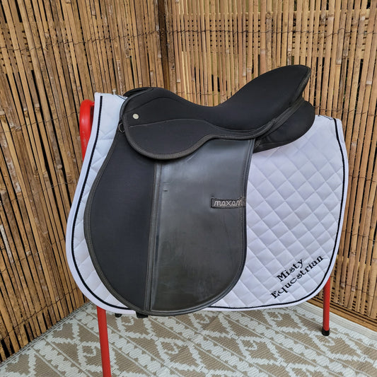 Maxam 17" Wide Saddle