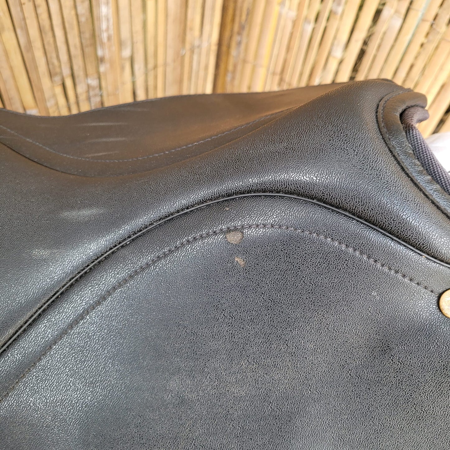Wintec GP Saddle 17" With Black Gullet