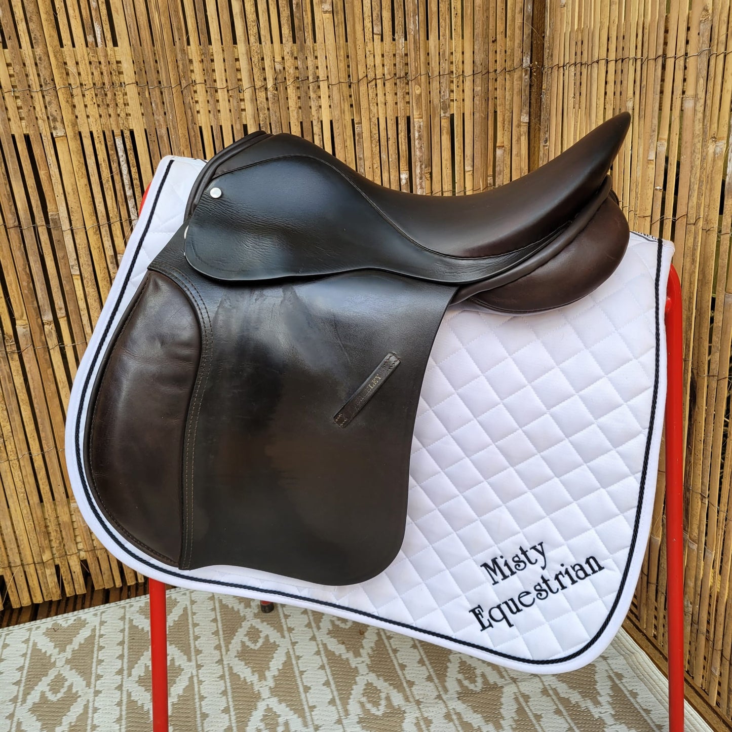 Berkeley 17" Wide Brown English Leather Saddle