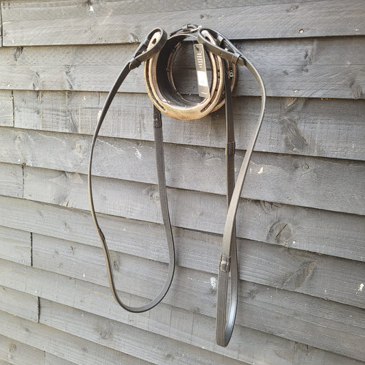 NEW Hy Half Rubber Black Reins Size Full