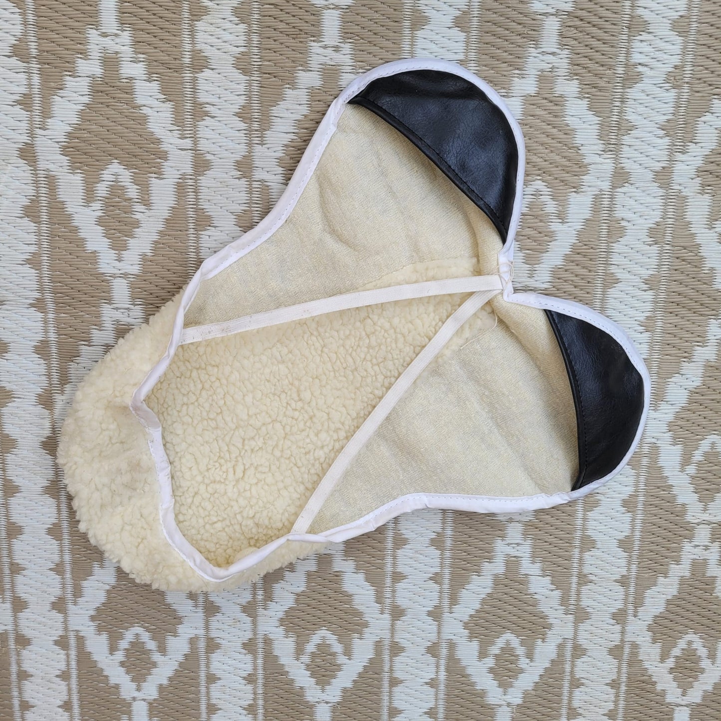 Seat saver Synthetic Wool