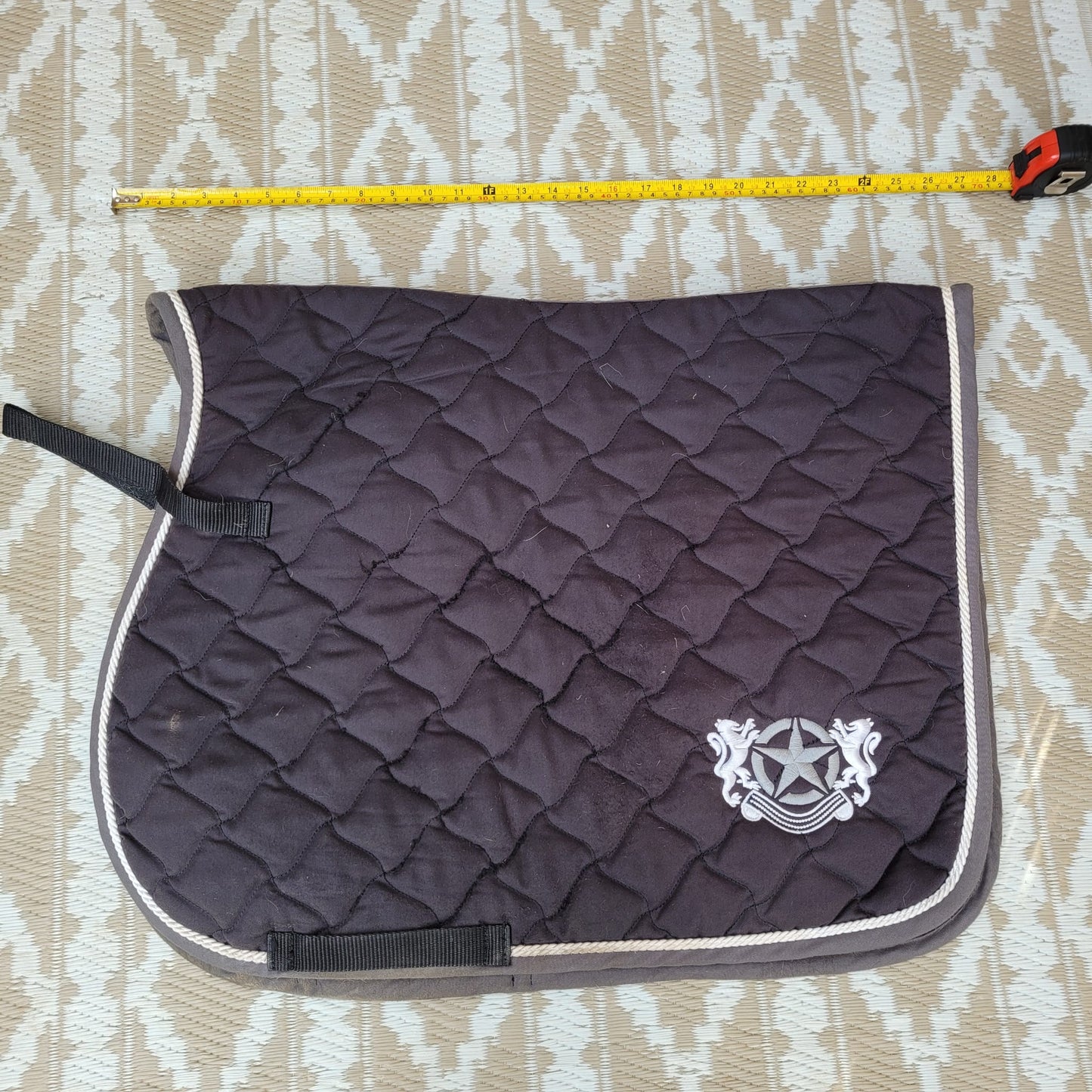 Black Saddle Pad Size Full Some Wear to The sides as Pictured