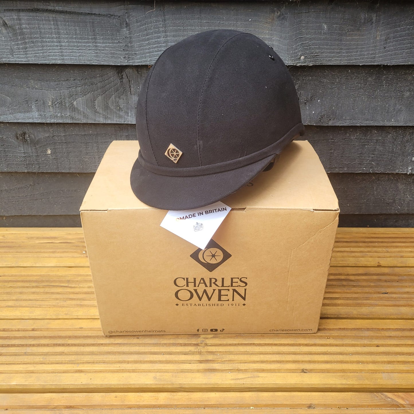 NEW Charles Owen YR8 Black Riding Hat Size 7/ 57cm