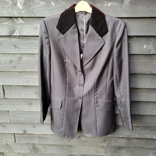 Show Jacket in Black Size 14