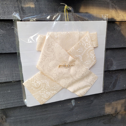 NEW in Packaging Stock And Pin